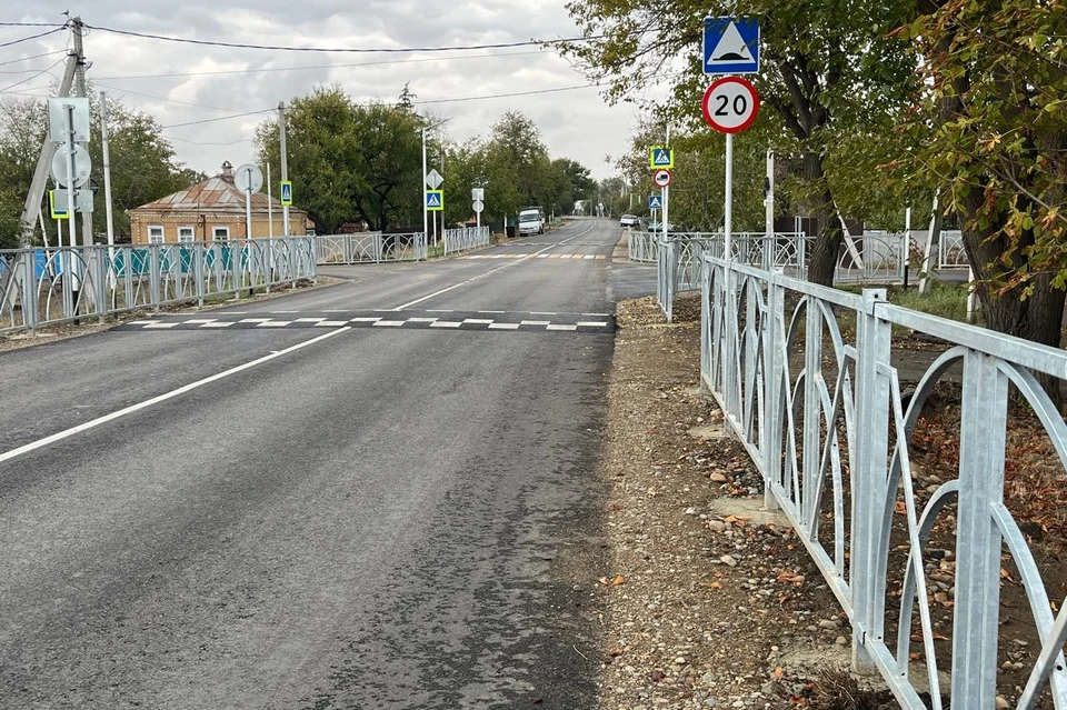 В Новоалександровске на Ставрополье отремонтировали два км дороги к школе0