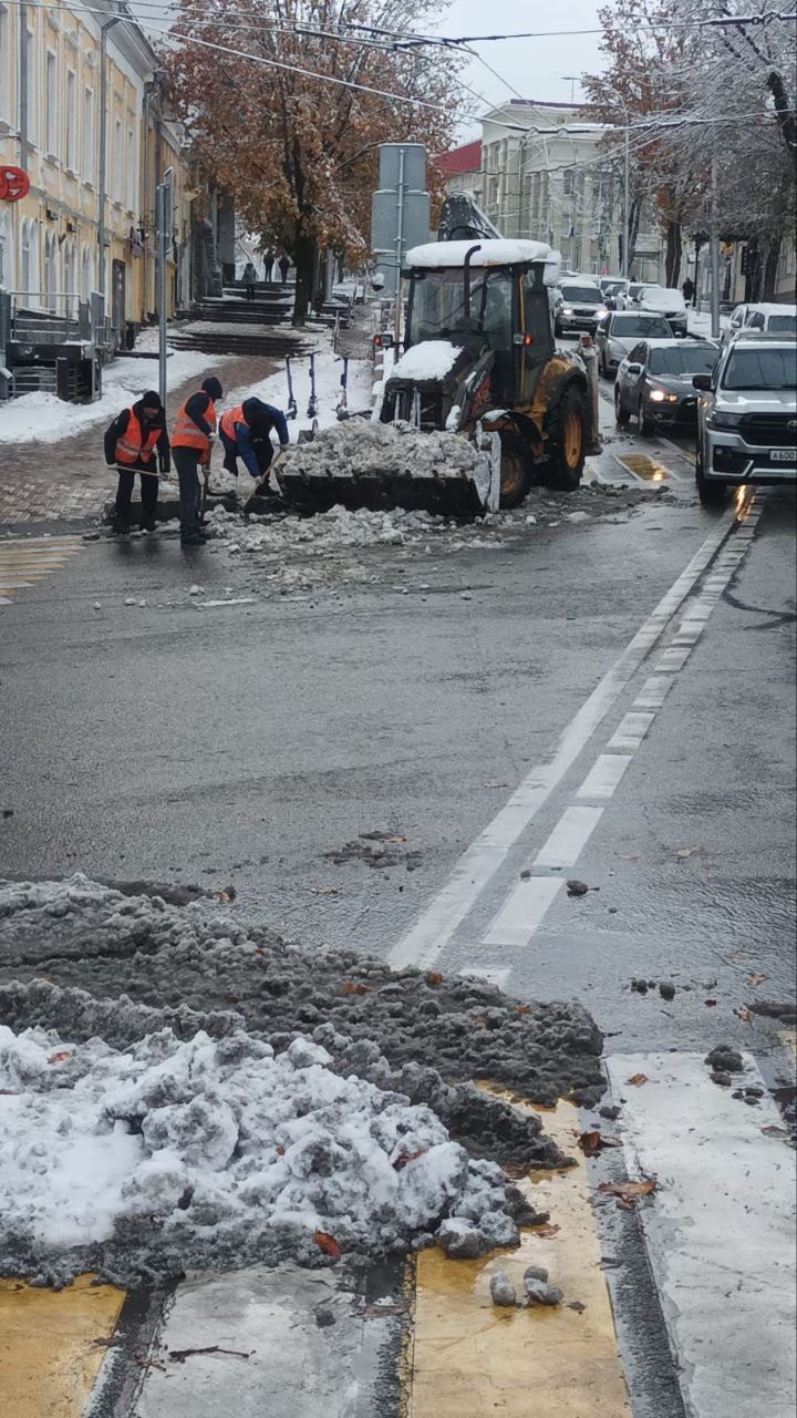 В Ставрополе 65 единиц техники чистят город от снега  Ставрополь (Кавказ)1