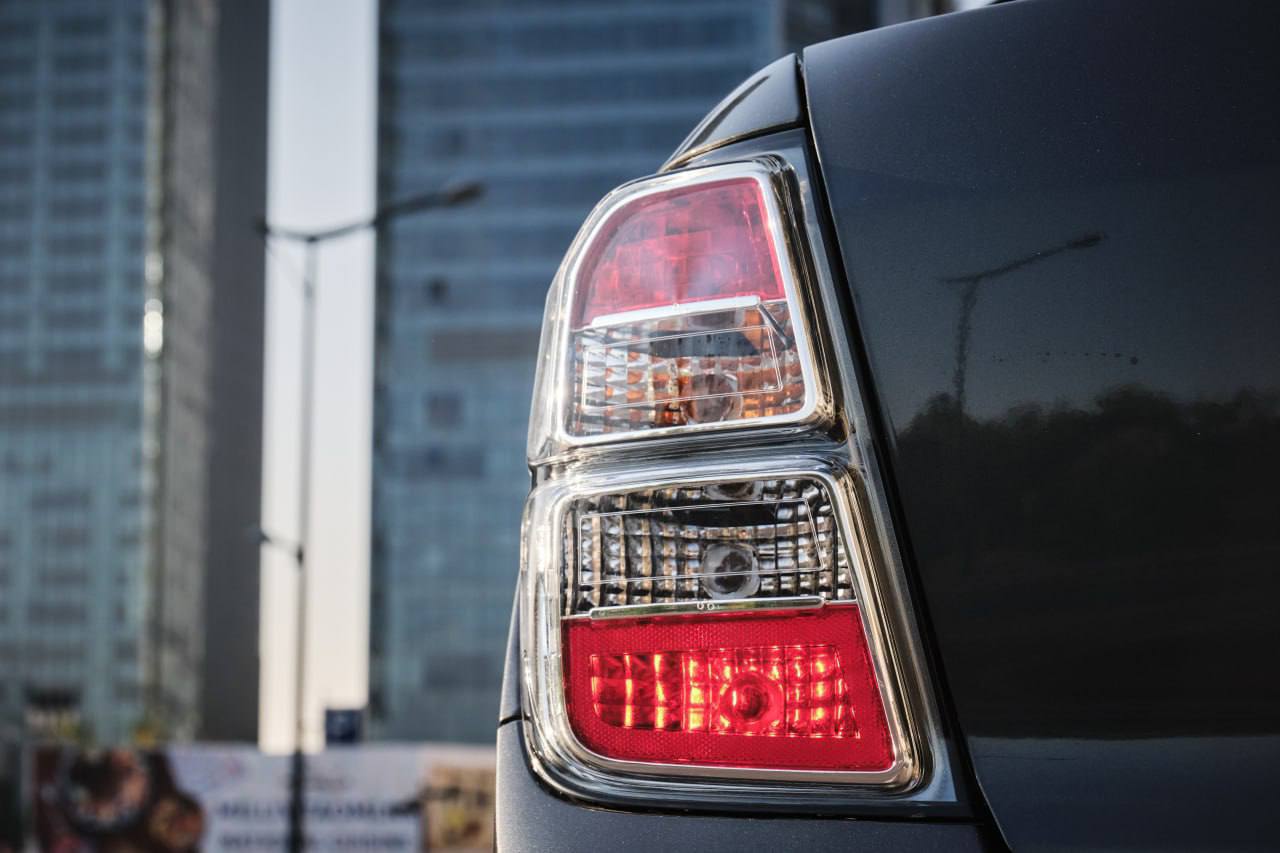 В Узбекистане начался выпуск новой версии седана Chevrolet Cobalt: он стоит как «Гранта»