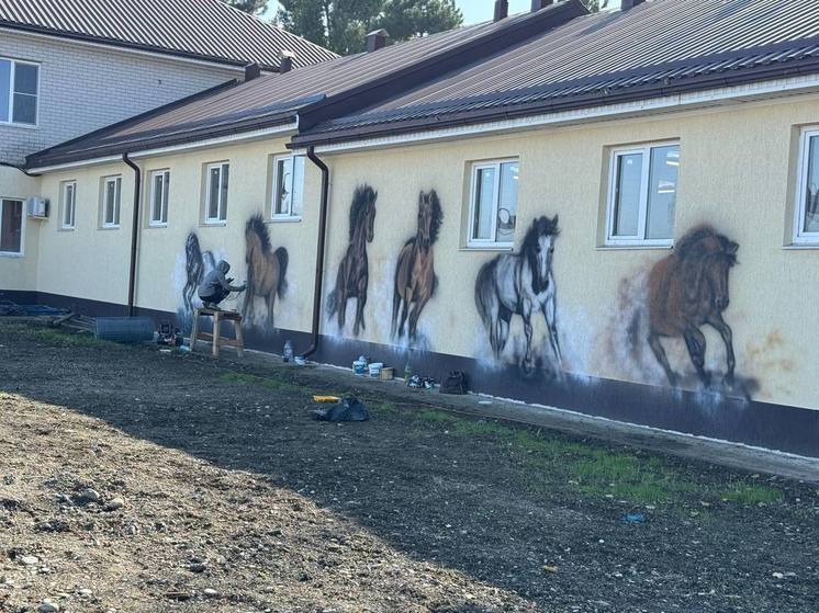 В Железноводске заканчивают ремонт конно-спортивной школы