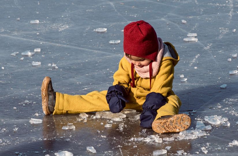 20 зимних игр с детьми на природе: как превратить прогулку в приключение8