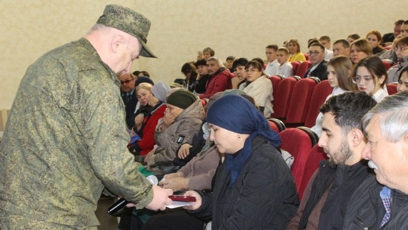 Участника СВО посмертно наградили орденом Мужества в Туркменском округе