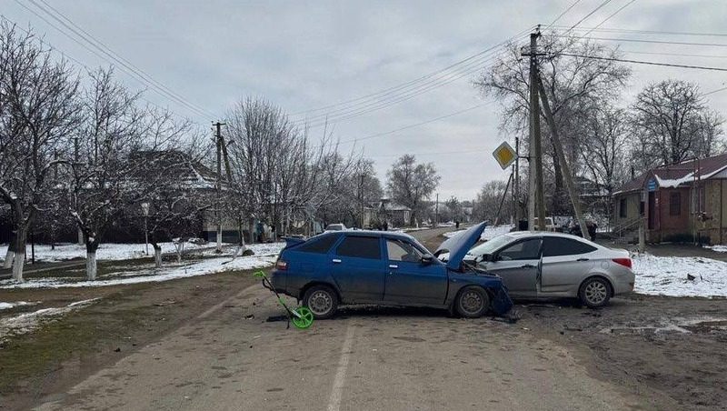 Четыре человека пострадали в ДТП в Петровском округе