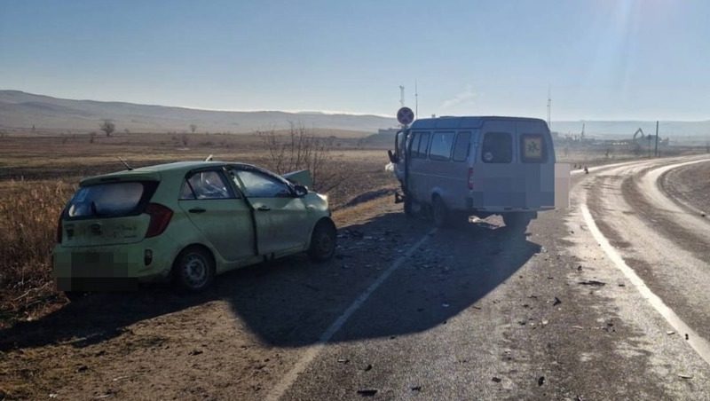 Четыре человека, в том числе двое детей, пострадали в ДТП под Ставрополем