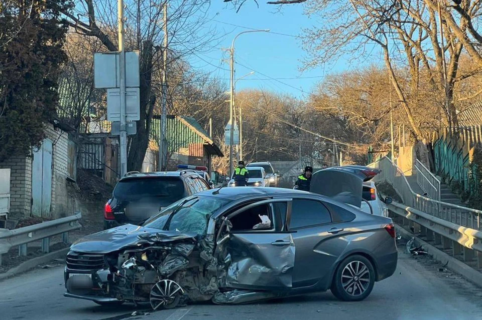 Два пенсионера пострадали в Ставрополе из-за выезда злостного нарушителя на встречку0