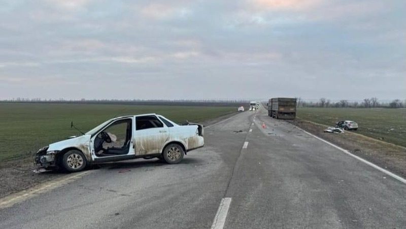 Один человек погиб и пятеро пострадали в ДТП в Петровском округе