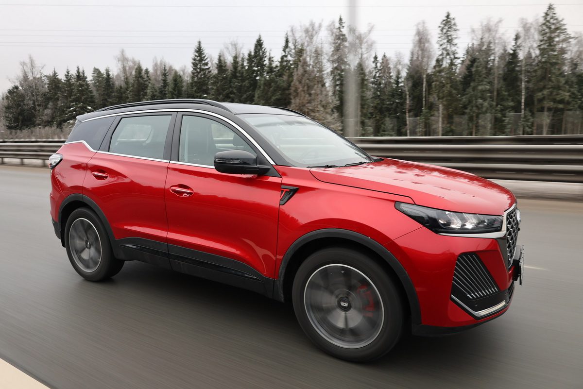 Популярные кроссоверы Chery подешевели в России: их можно купить с большой скидкой