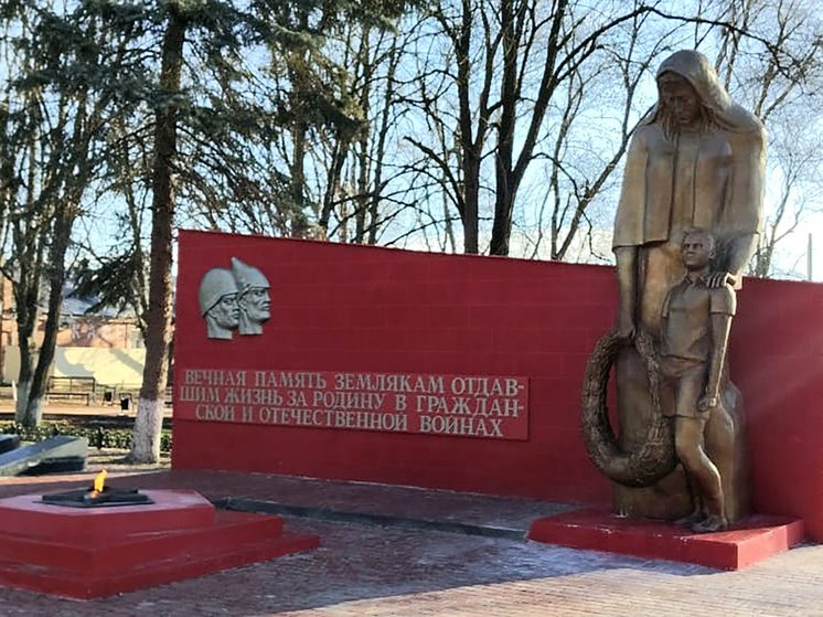 В Георгиевском округе торжественно открыли мемориальный комплекс «Скорбящая мать»