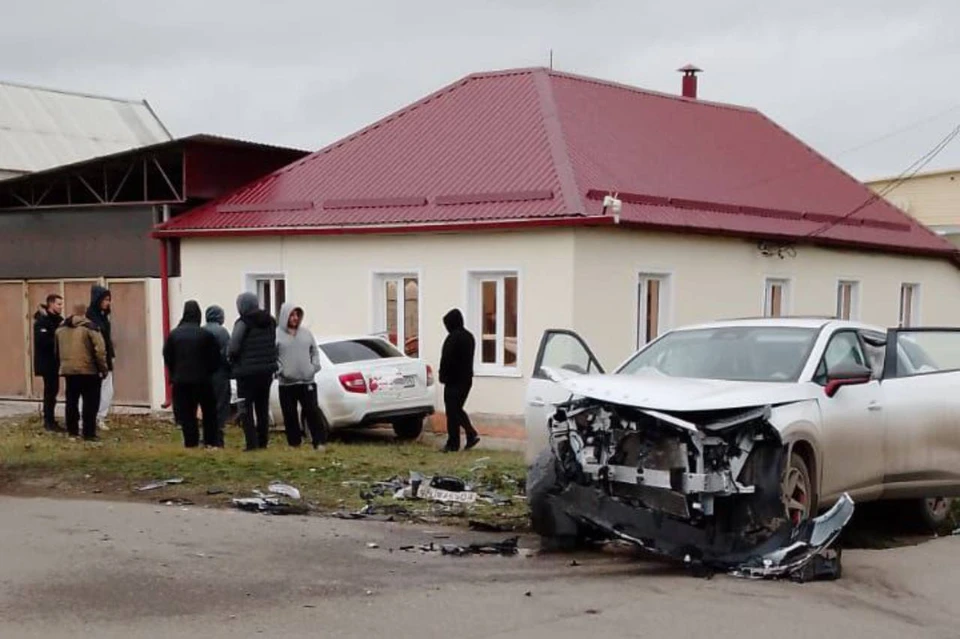 В Минеральных Водах из-за столкновения легковушек в больницу попала пассажирка0