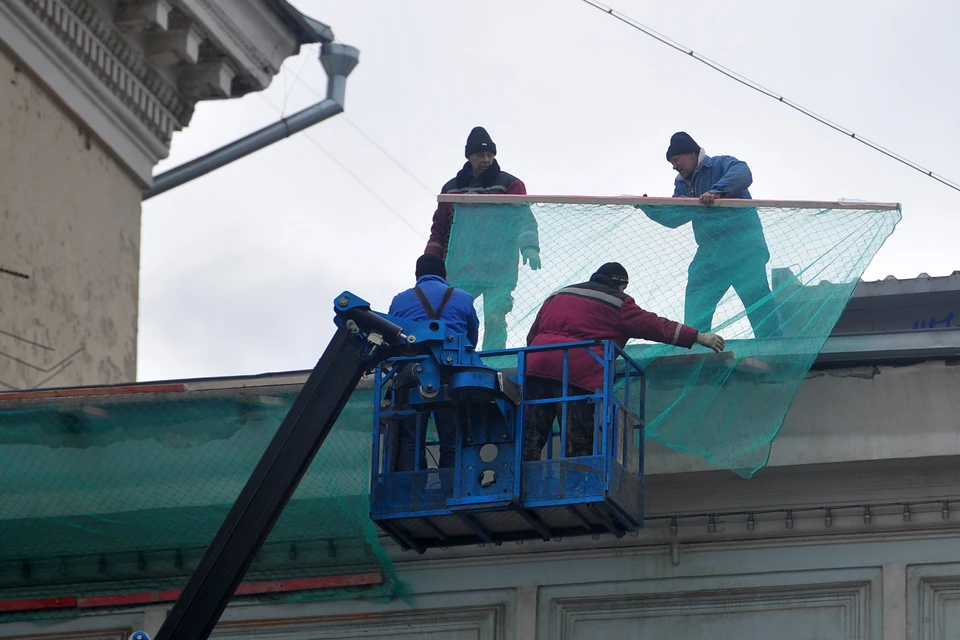 Во Владикавказе мужчина погиб при проведении кровельных работ0