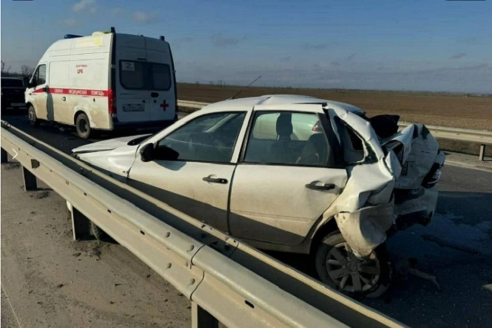 Водитель пострадал в ДТП Скорой помощи с легковушкой в Дагестане0