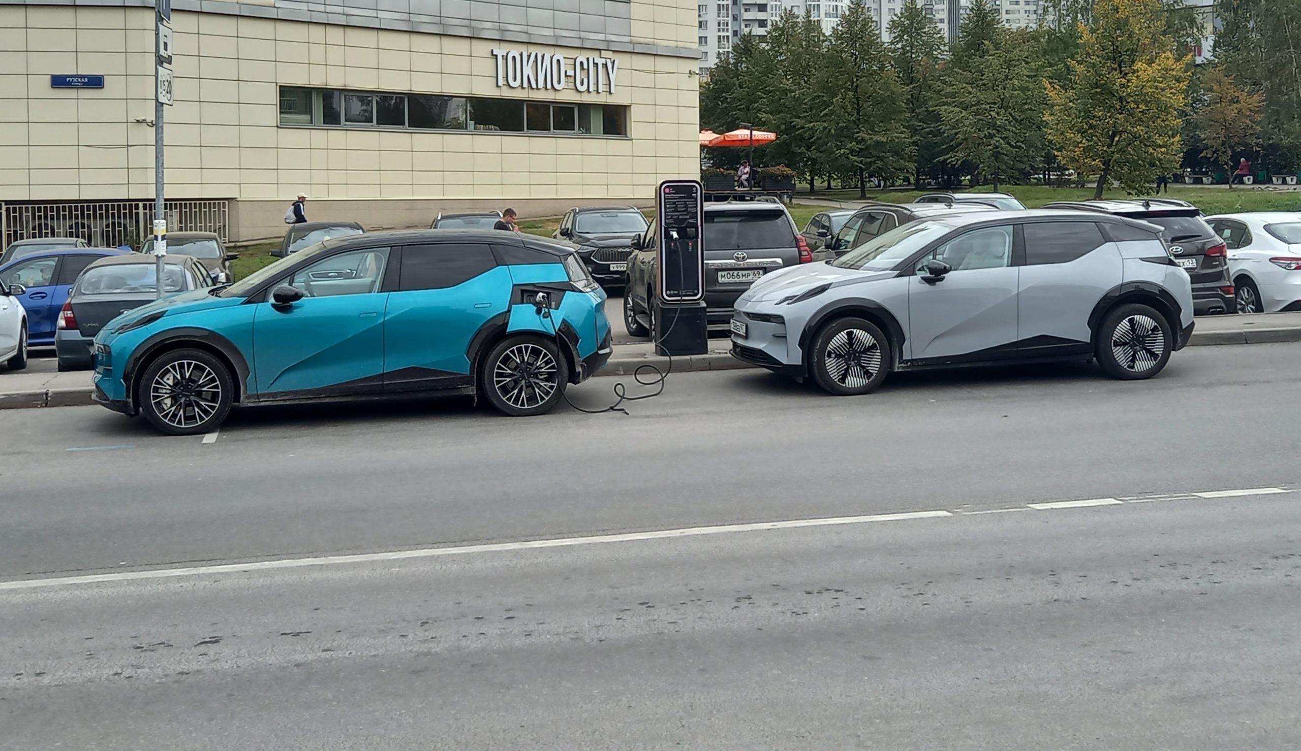 Nissan Leaf стал самым популярным электромобилем с пробегом: в России его берут чаще, чем Tesla и Zeekr