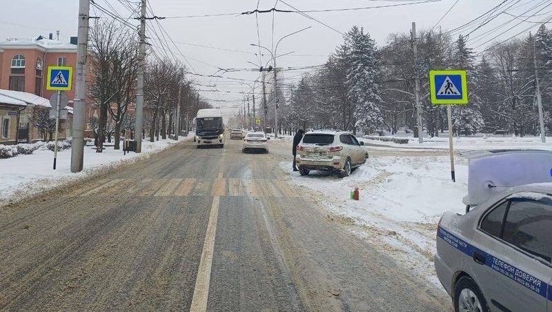 Пешехода доставили в больницу с травмами после ДТП в Ставрополе