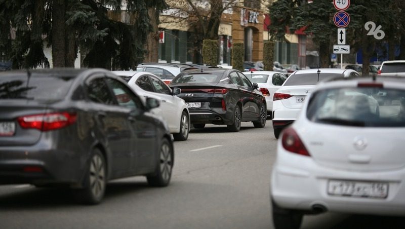 Прокуратура выявила отсутствие дорожных знаков возле новоалександровского лицея