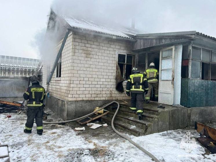 Трагедия в КЧР: на пожаре в станице Зеленчукской погибла семья