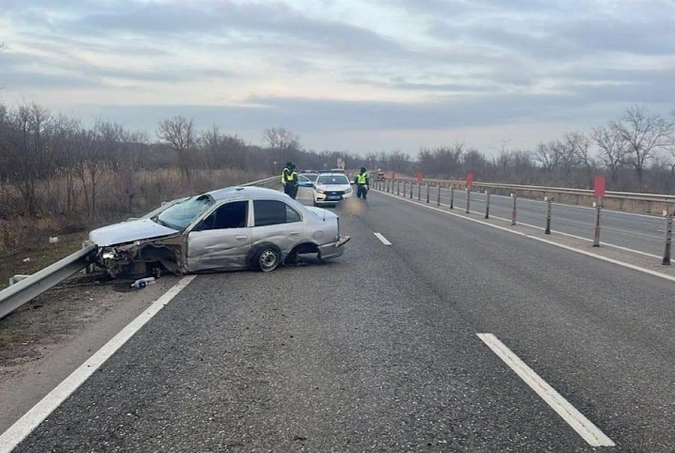 В перевернувшемся автомобиле на Ставрополье погиб водитель0