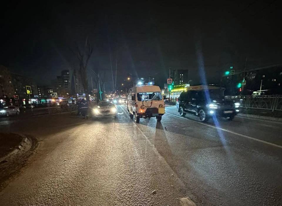 В Ставрополе машина скорой помощи сбила мужчину на пешеходном переходе0