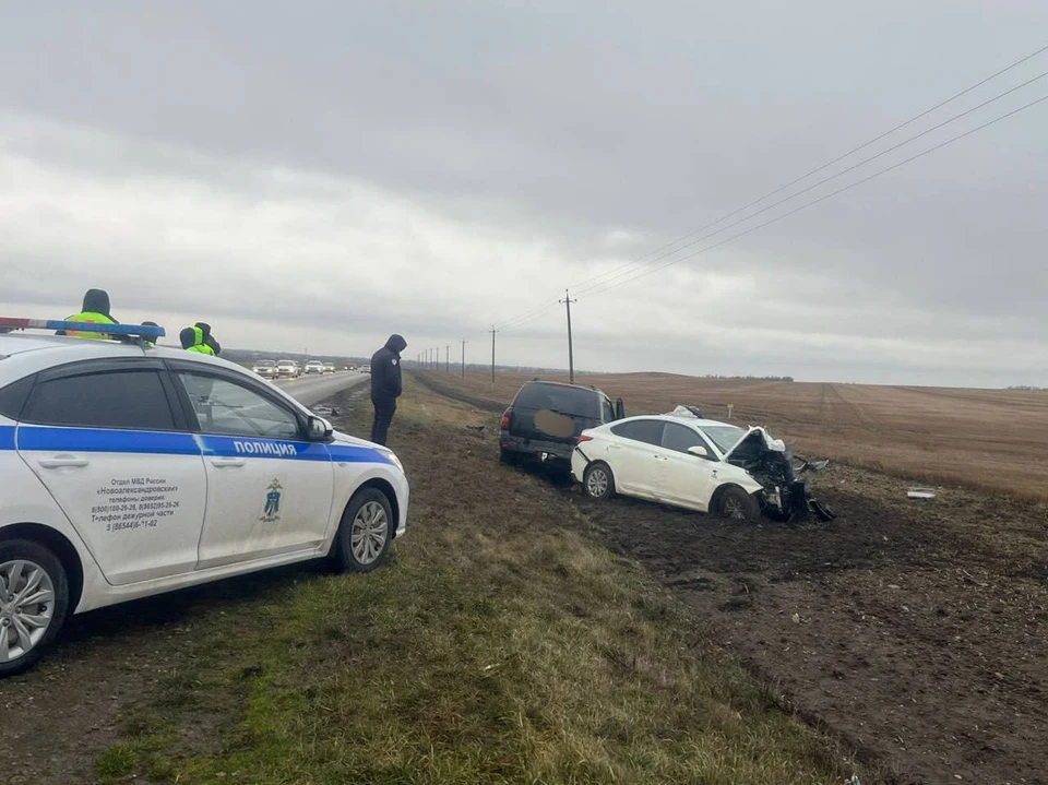 Во встречной аварии на Ставрополье два человека погибли и четыре пострадали0