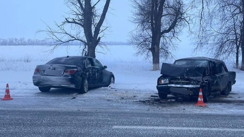 Водитель-пенсионер погиб при встречном столкновении на ставропольской трассе