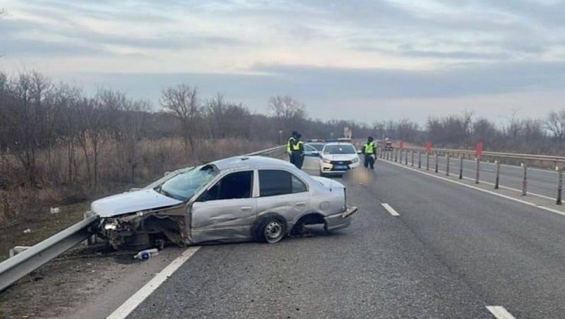 Водитель погиб в опрокинувшемся автомобиле в Советском округе