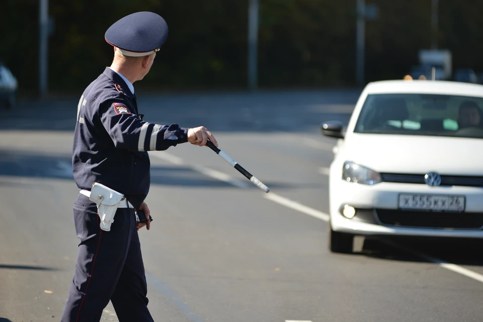 Автоинспекторы проверяют пассажирский и грузовой транспорт Ставрополья0