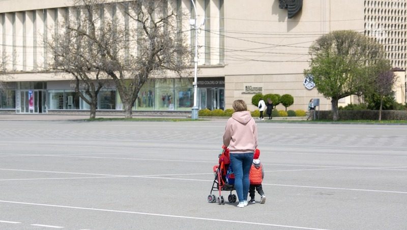 Более 300 тыс. детей на Ставрополье получают единое пособие