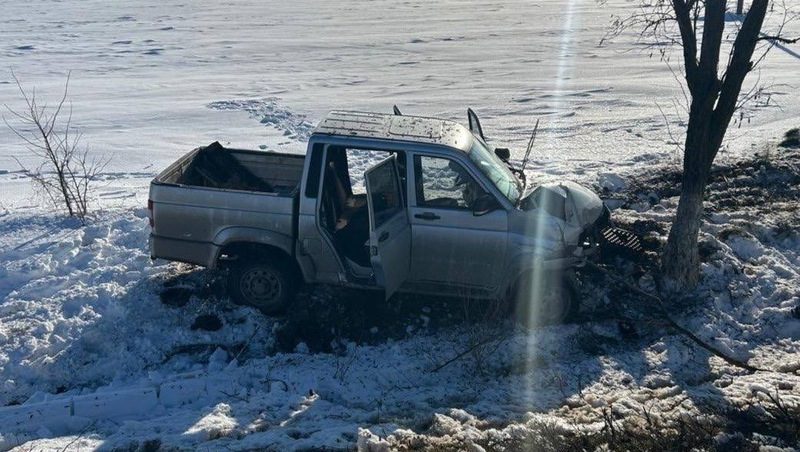 Колесо отвалилось у иномарки во время движения в Будённовском округе