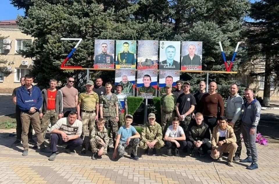 Портреты участников спецоперации устанавливают на Ставрополье0