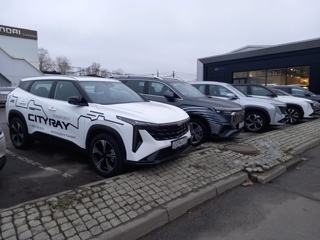 Россияне перестали покупать «китайцев»: продажи китайских автомобилей стремительно падают
