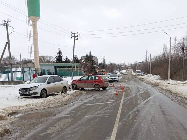 В Кочубеевском округе начинающая водитель спровоцировала ДТП с пострадавшим