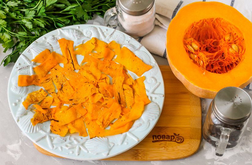 Чипсы из тыквы, макароны из цукини и конфеты из помидор: овощи, которые можно готовить по-другому3