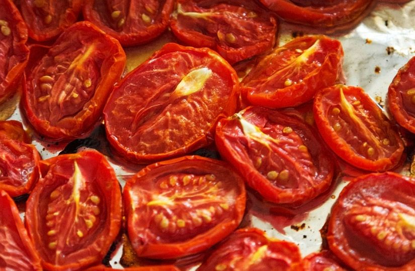 Чипсы из тыквы, макароны из цукини и конфеты из помидор: овощи, которые можно готовить по-другому7