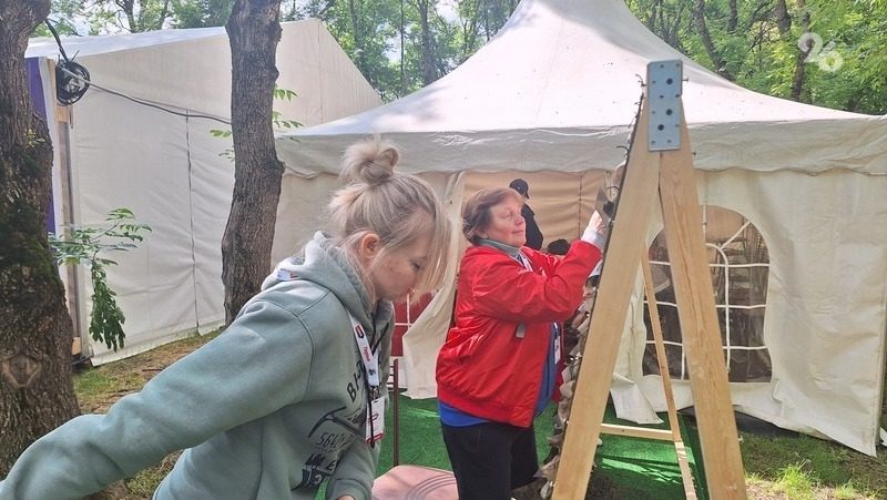 Участники турслета «Маёвка» в Пятигорске изготовят предметы быта для бойцов СВО