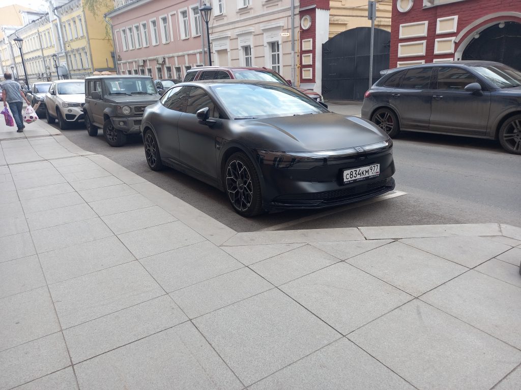 В России растет спрос на электромобили с пробегом. Покупают Nissan и Zeekr