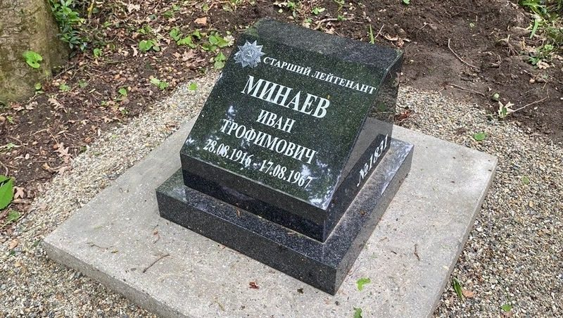 700 активистов вышли на уборку Даниловского кладбища в Ставрополе