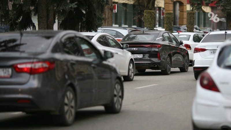 Автоэксперт Чекмарёв: Перед летним сезоном водители должны проверить шины
