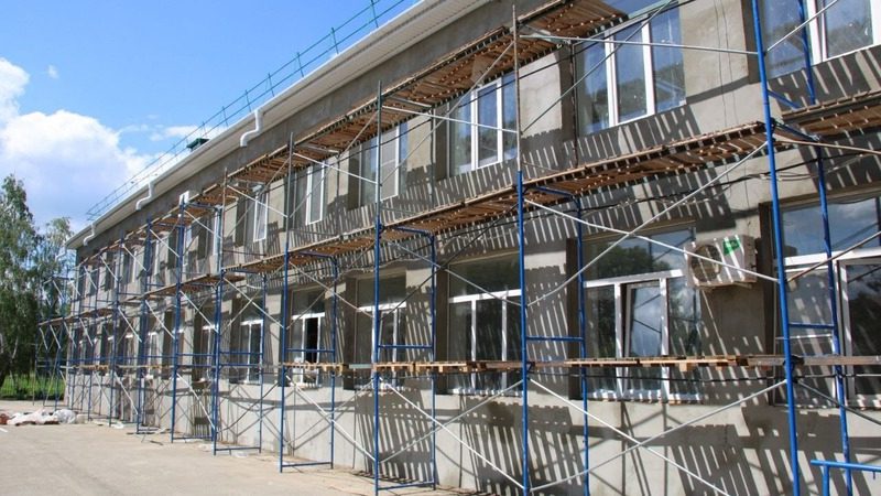 Благоустройство сквера, дорог и ремонт школы проверили в трёх округах Ставрополья