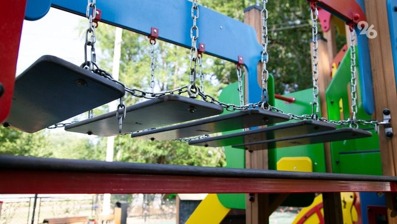 Благоустройство сквера с павлинами завершили в Советском округе