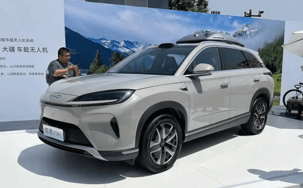 BYD представил конкурента Lixiang: гибридный кроссовер Sealion 07 DM-i с запасом хода 1320 км