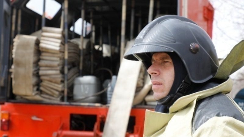 Частный дом загорелся в станице на Ставрополье