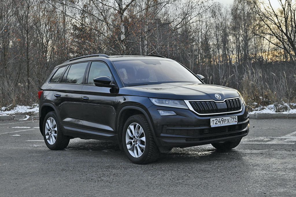 Что выбрать: новый Evolute i-Space или Skoda Kodiaq с пробегом? Сравнили два семейных кроссовера и сделали выводы