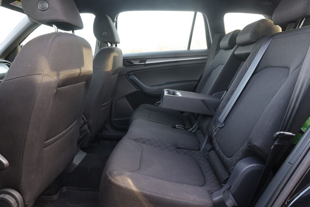 Что выбрать: новый Evolute i-Space или Skoda Kodiaq с пробегом? Сравнили два семейных кроссовера и сделали выводы
