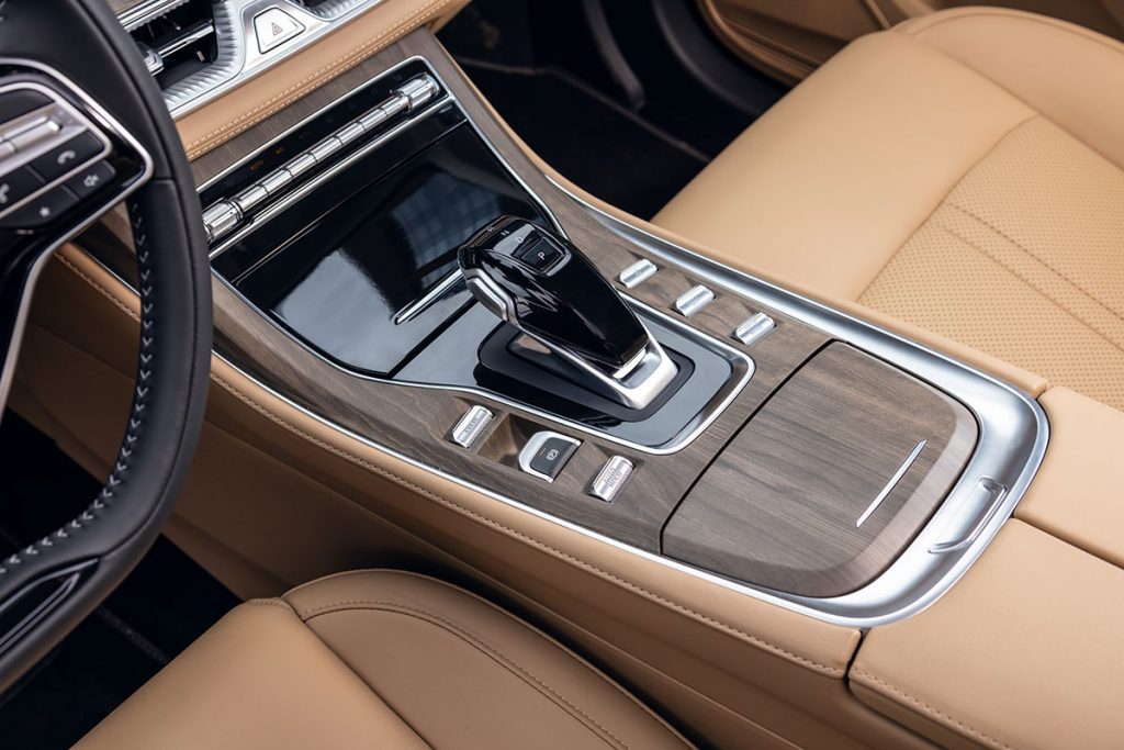 Что выбрать: новый Evolute i-Space или Skoda Kodiaq с пробегом? Сравнили два семейных кроссовера и сделали выводы