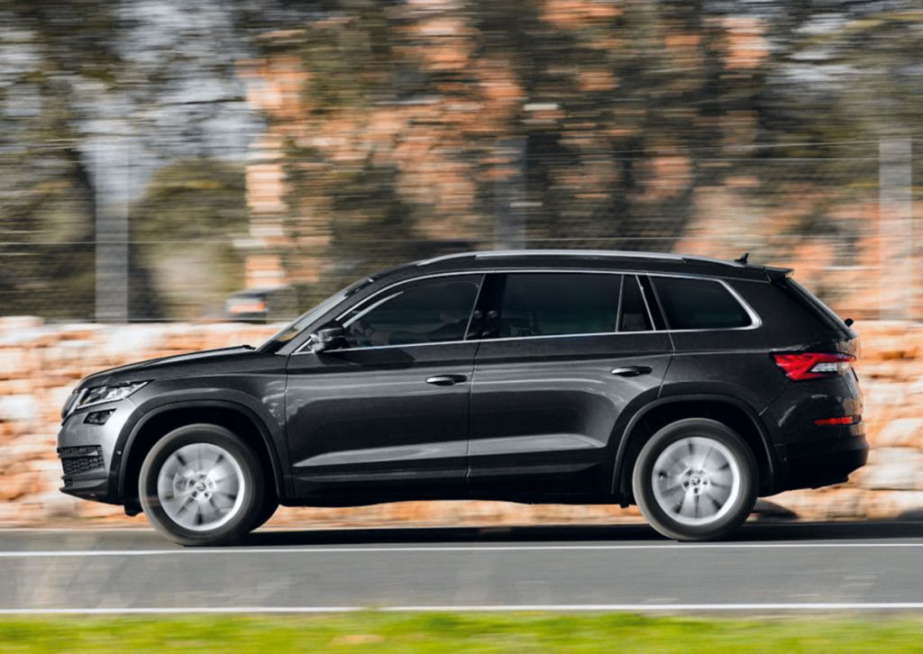 Что выбрать: новый Evolute i-Space или Skoda Kodiaq с пробегом? Сравнили два семейных кроссовера и сделали выводы