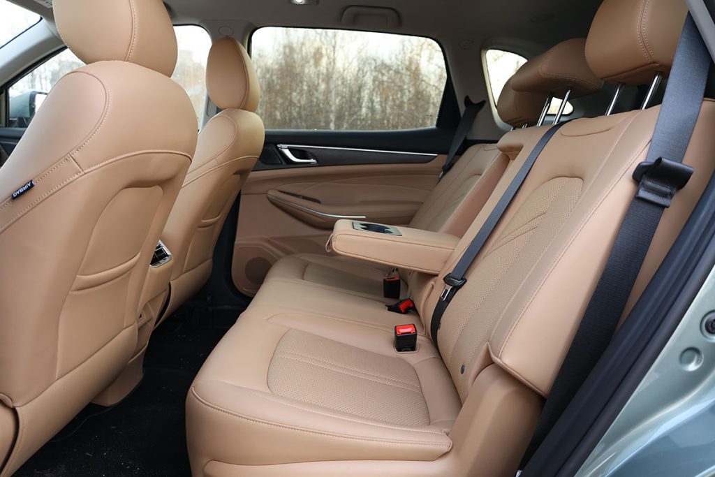 Что выбрать: новый Evolute i-Space или Skoda Kodiaq с пробегом? Сравнили два семейных кроссовера и сделали выводы