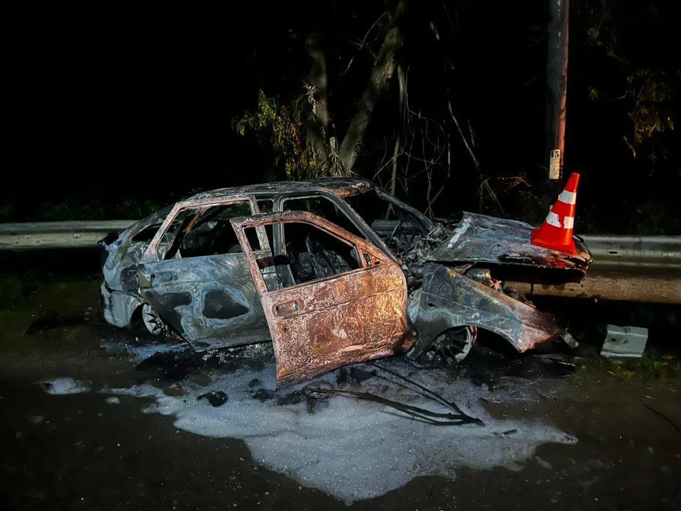Два человека пострадали в загоревшейся после ДТП машине на Ставрополье0