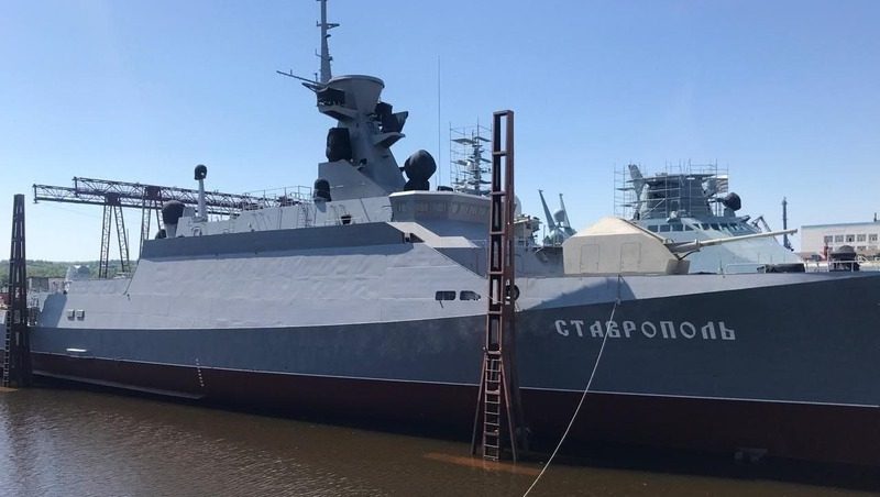 Экипаж корабля «Ставрополь» поздравили с Днём балтийского военно-морского флота