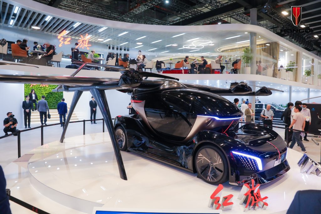 Hongqi привезет в Россию новинки: ждем роскошный лимузин L1 и большой кроссовер HS7