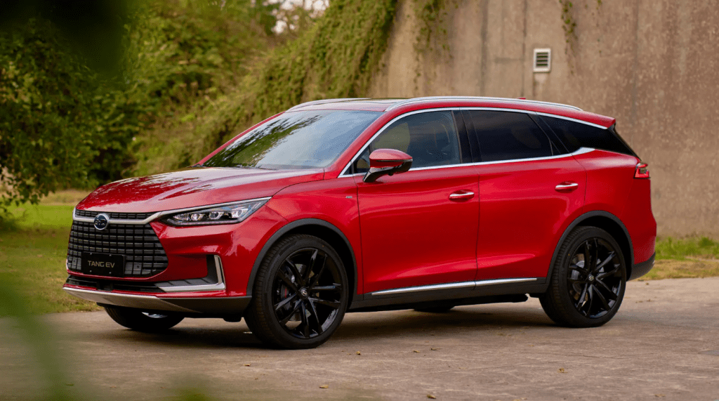 Китайские электромобили захватывают европейский рынок: BYD обошел по продажам Honda, Citroen и Porsche