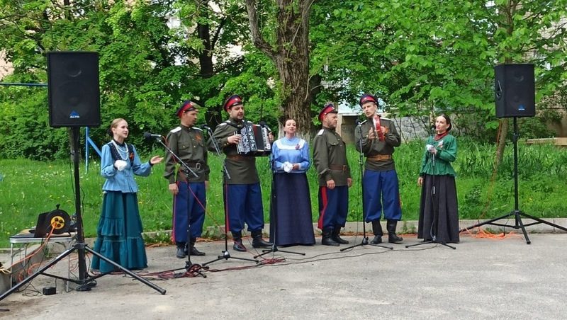 Концерты накануне Дня Победы провели для ветеранов в Ставрополе